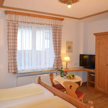 Konukevi Gaestehaus Maria Garmisch-Partenkirchen