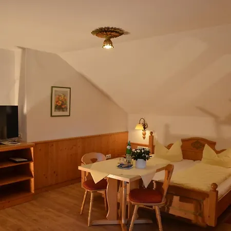Gaestehaus Maria 3* גרמיש-פרטנקירכן